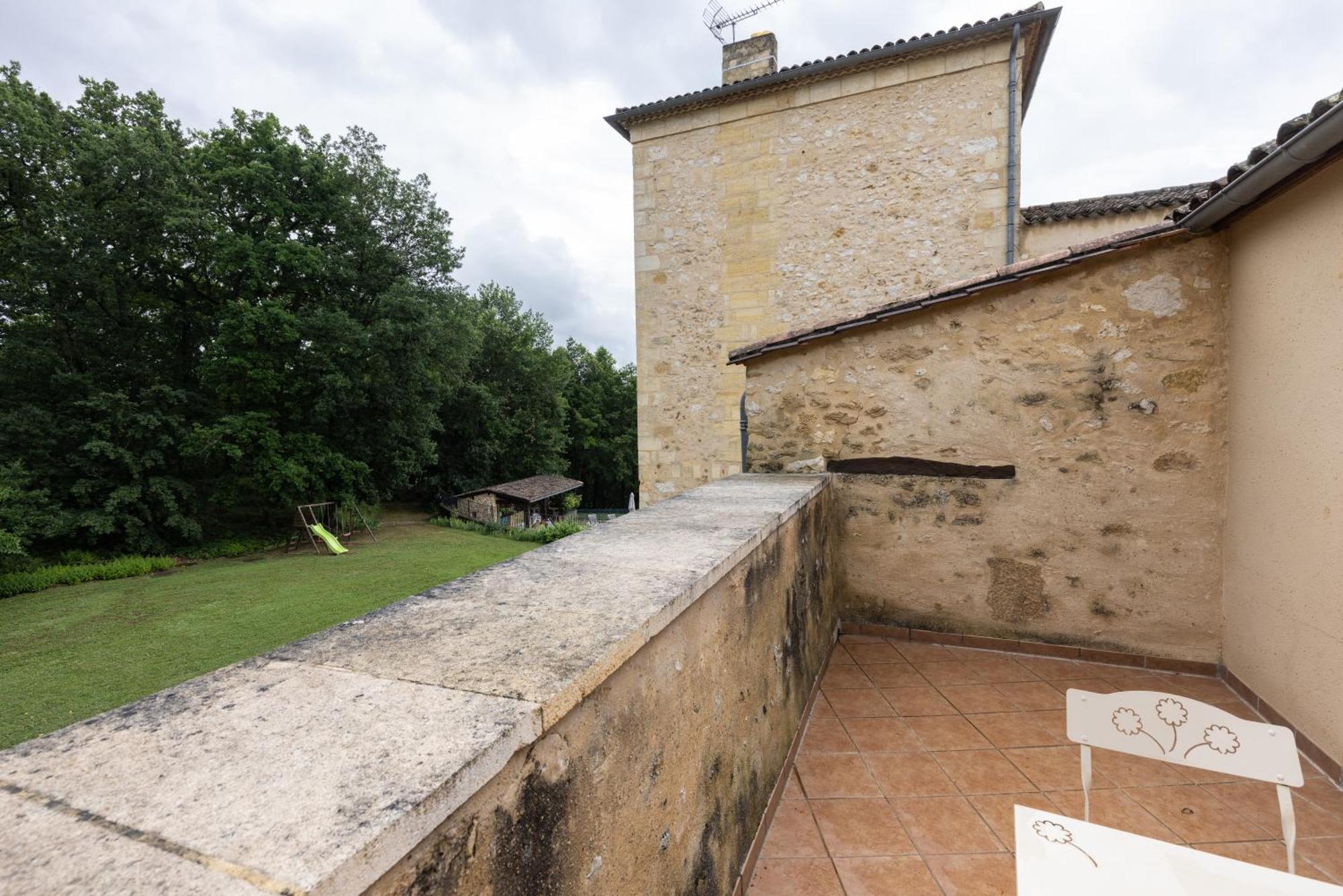 Chateau De Sanse Hotel Gensac  Exterior photo